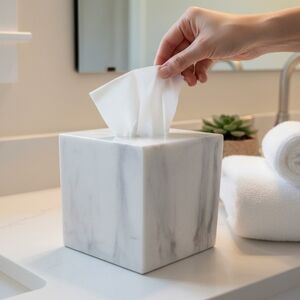 Marble Tissue Box Cover. Bathroom Accezproes - White and Blck
